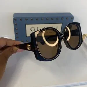 Gucci | Accessories | Gucci Gg257sa Square Sunglass Comes 
